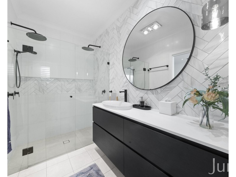 6 Haverty Avenue, North Rothbury NSW 2335