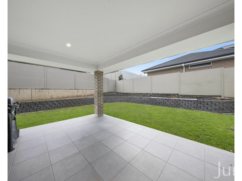 10 Amos Road, North Rothbury NSW 2335