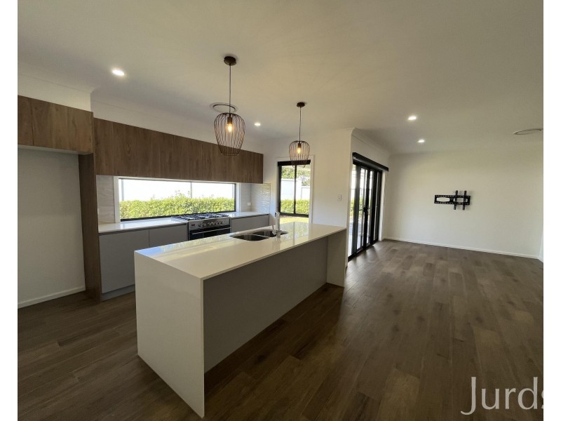 18 Peachy Avenue, North Rothbury NSW 2335