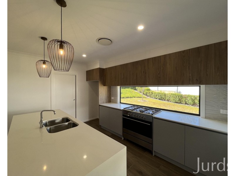 18 Peachy Avenue, North Rothbury NSW 2335