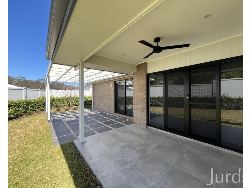 18 Peachy Avenue, North Rothbury NSW 2335