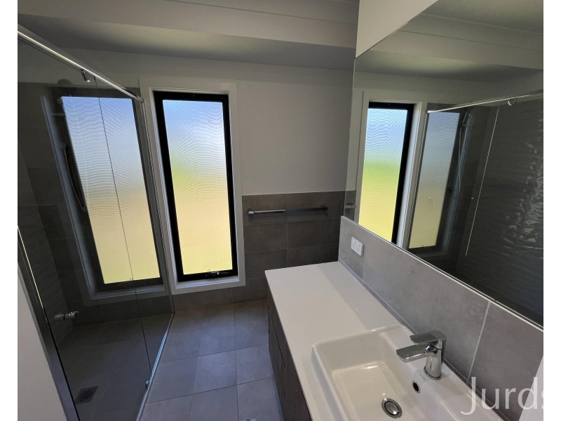 18 Peachy Avenue, North Rothbury NSW 2335