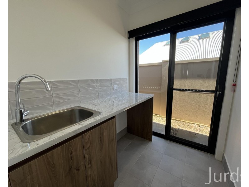 18 Peachy Avenue, North Rothbury NSW 2335