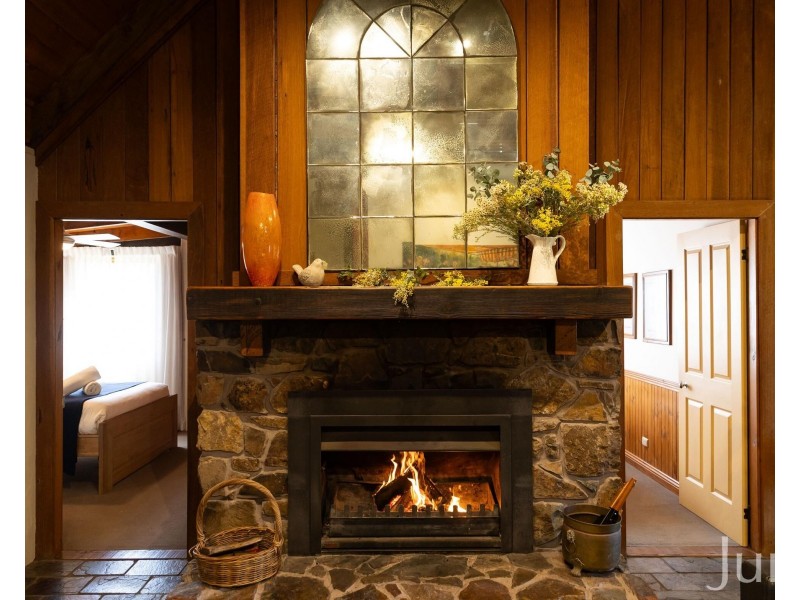 Bonn Abbey 25 Nelson Street, Broke NSW 2330