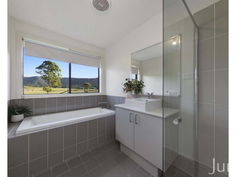 256 Mill Lane, Quorrobolong NSW 2325
