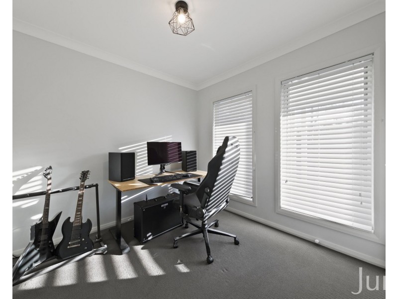 9 Rigby Drive, North Rothbury NSW 2335