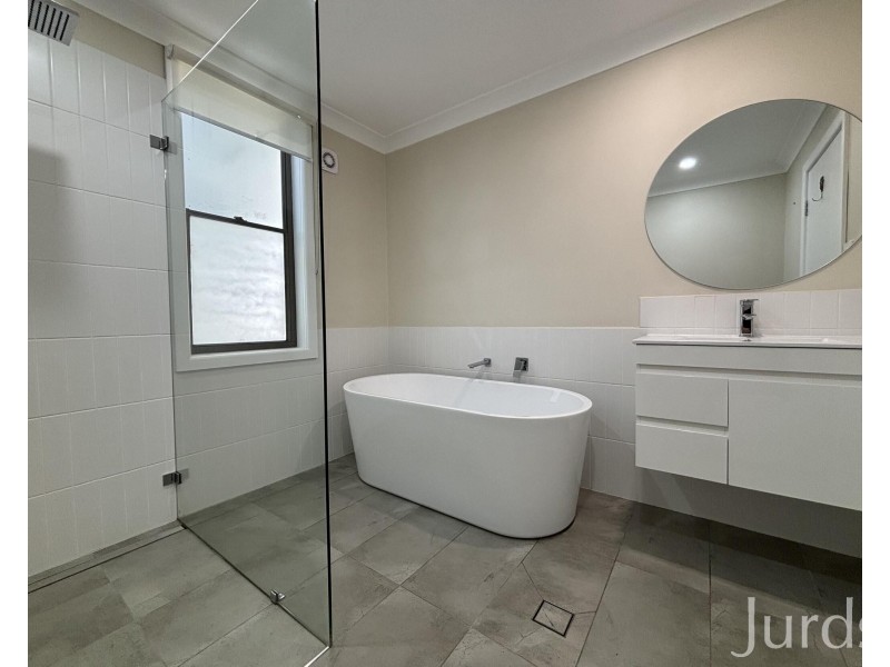 87 Desmond Street, Cessnock NSW 2325