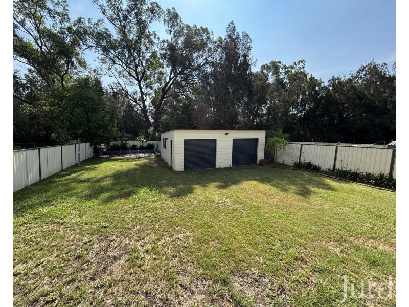 87 Desmond Street, Cessnock NSW 2325