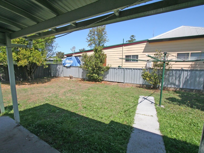 37 Edgeworth Street, Cessnock NSW 2325