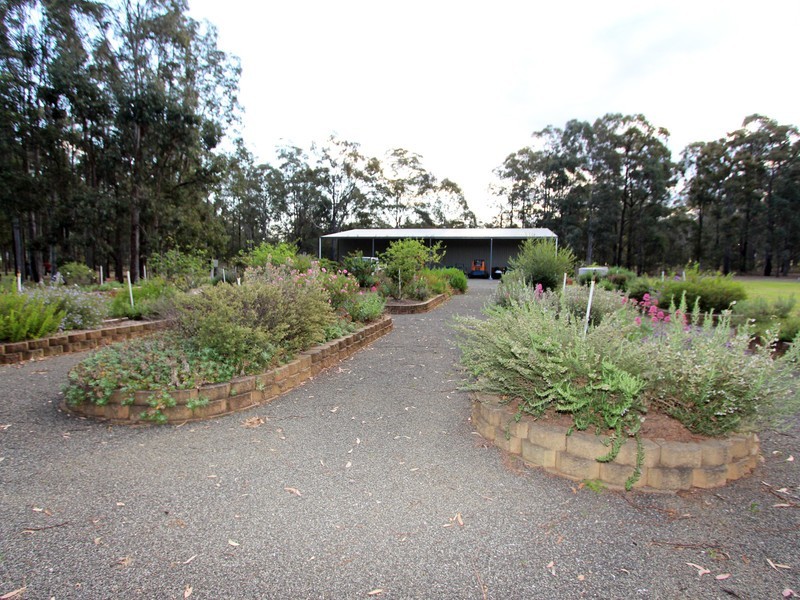 72 Gillards Road, Pokolbin NSW 2320