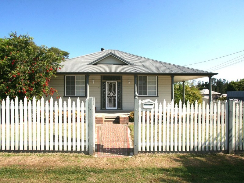 5 Jeffries Street, Cessnock NSW 2325