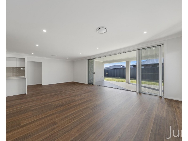 19 Wildflower Circuit, Bellbird NSW 2325