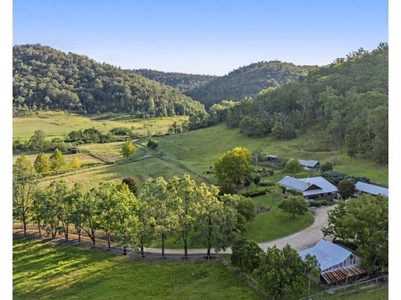 24 Coolawine Road, Wollombi NSW 2325