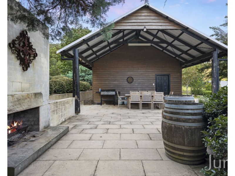 24 Coolawine Road, Wollombi NSW 2325