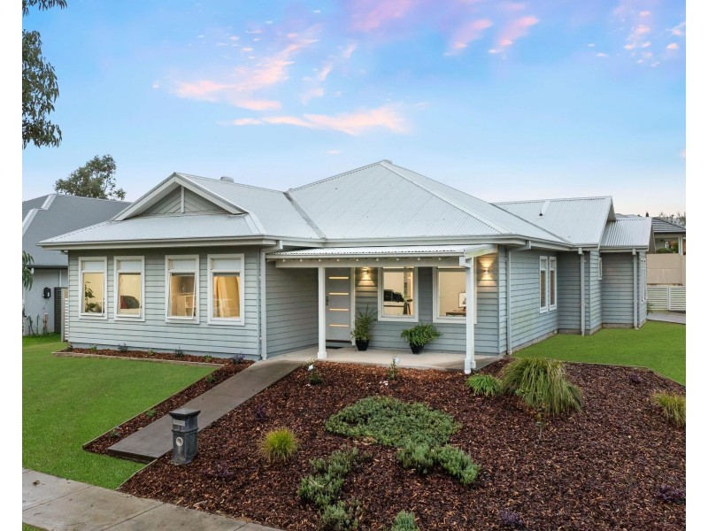 6 Bendeich Drive, North Rothbury NSW 2335