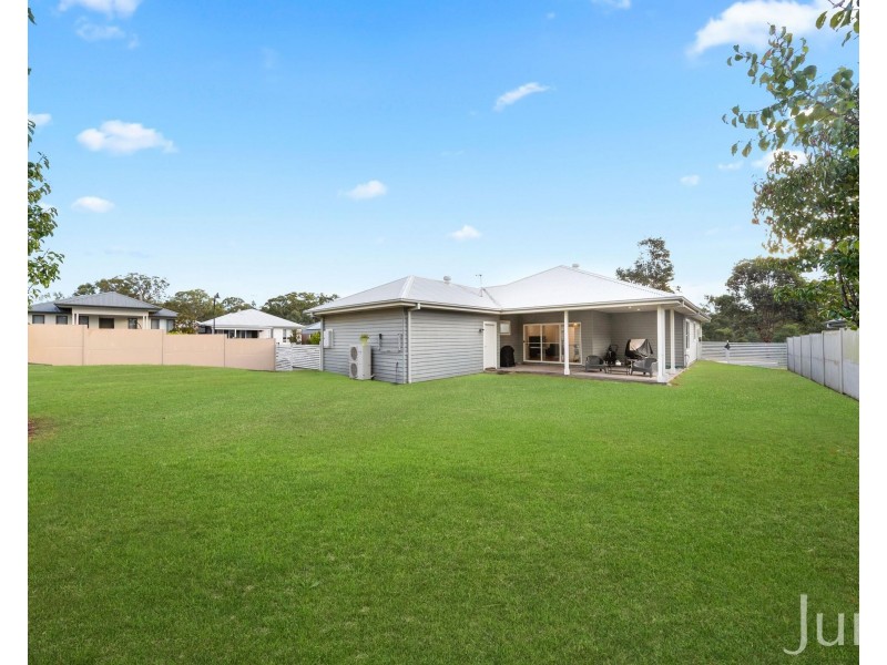 6 Bendeich Drive, North Rothbury NSW 2335