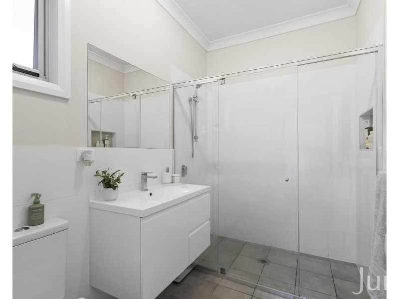 6 Bendeich Drive, North Rothbury NSW 2335