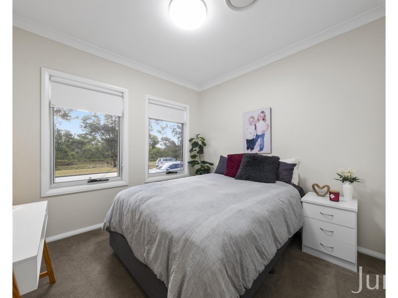 6 Bendeich Drive, North Rothbury NSW 2335