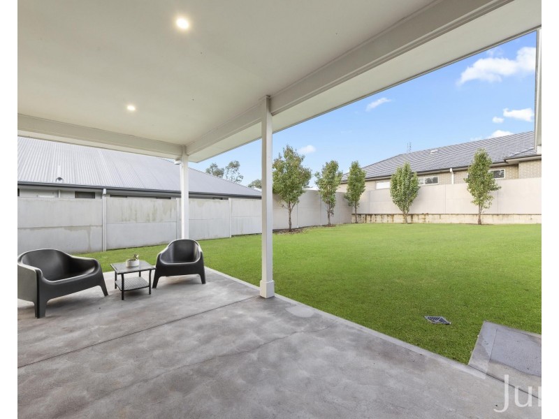 6 Bendeich Drive, North Rothbury NSW 2335
