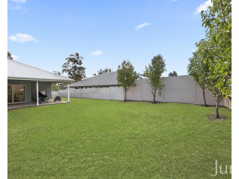 6 Bendeich Drive, North Rothbury NSW 2335