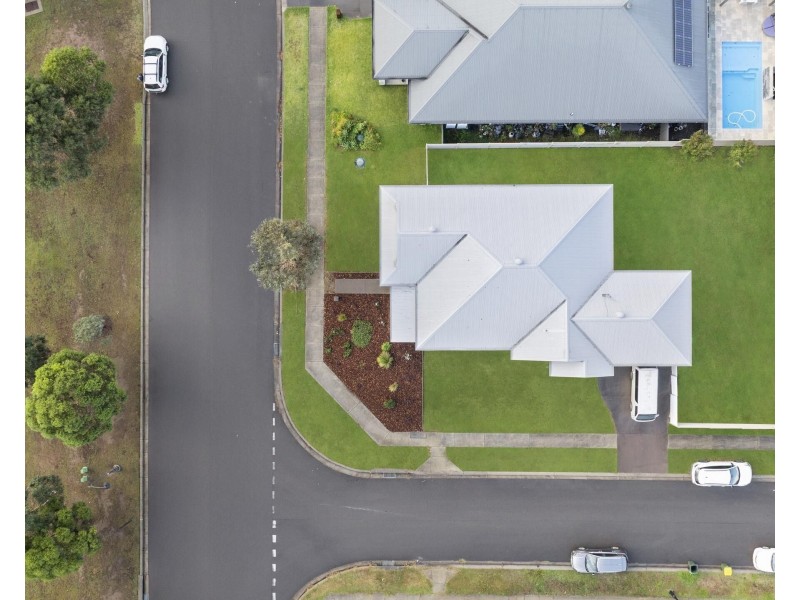 6 Bendeich Drive, North Rothbury NSW 2335