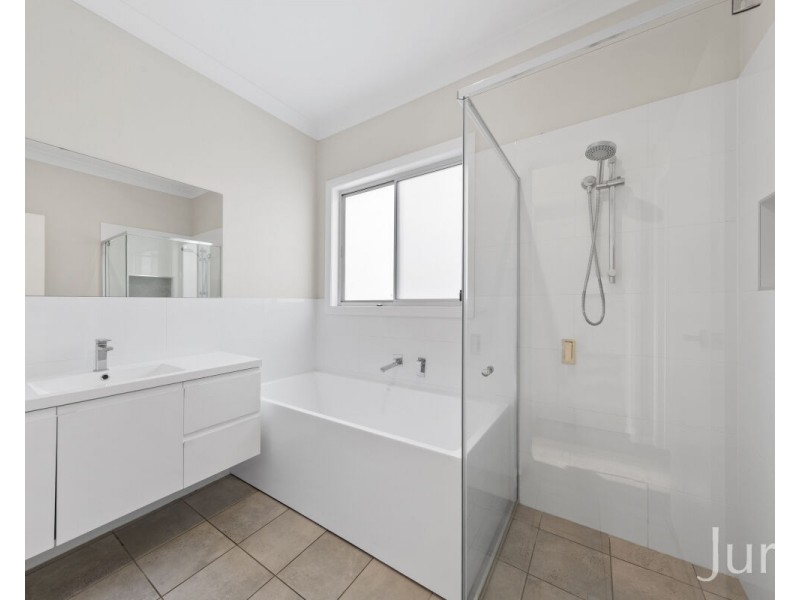 12 Bendeich Drive, North Rothbury NSW 2335
