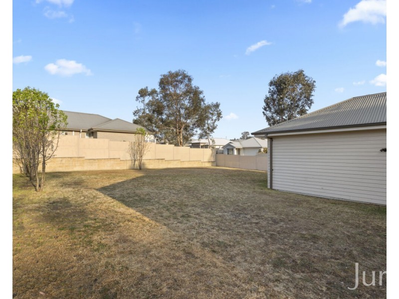 12 Bendeich Drive, North Rothbury NSW 2335