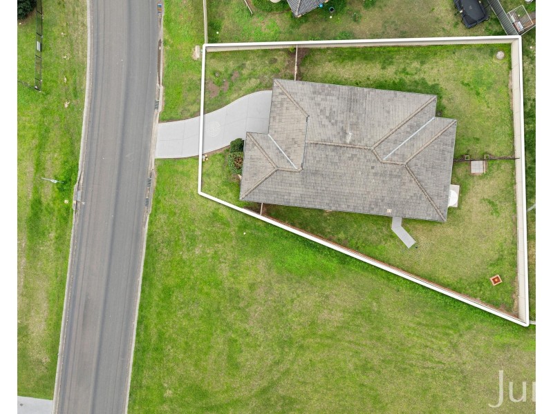4 Laurie Drive, Raworth NSW 2321