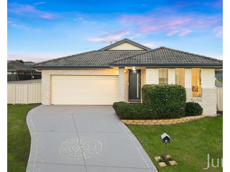4 Laurie Drive, Raworth NSW 2321