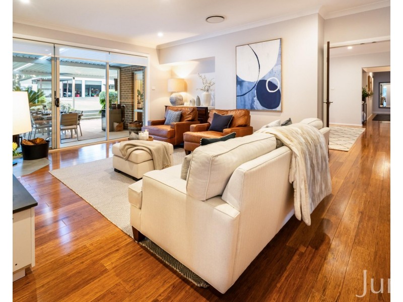 60 Blackburn Close, Lovedale NSW 2325