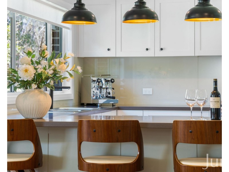 60 Blackburn Close, Lovedale NSW 2325