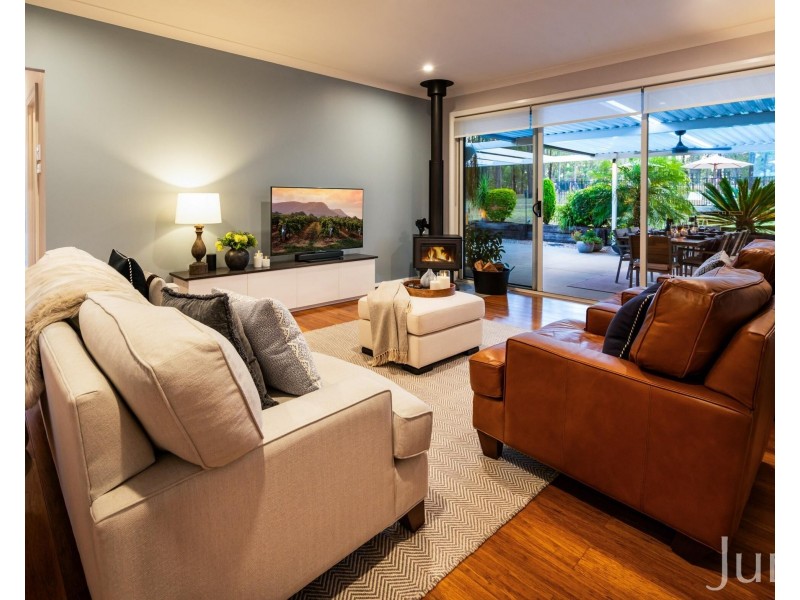 60 Blackburn Close, Lovedale NSW 2325