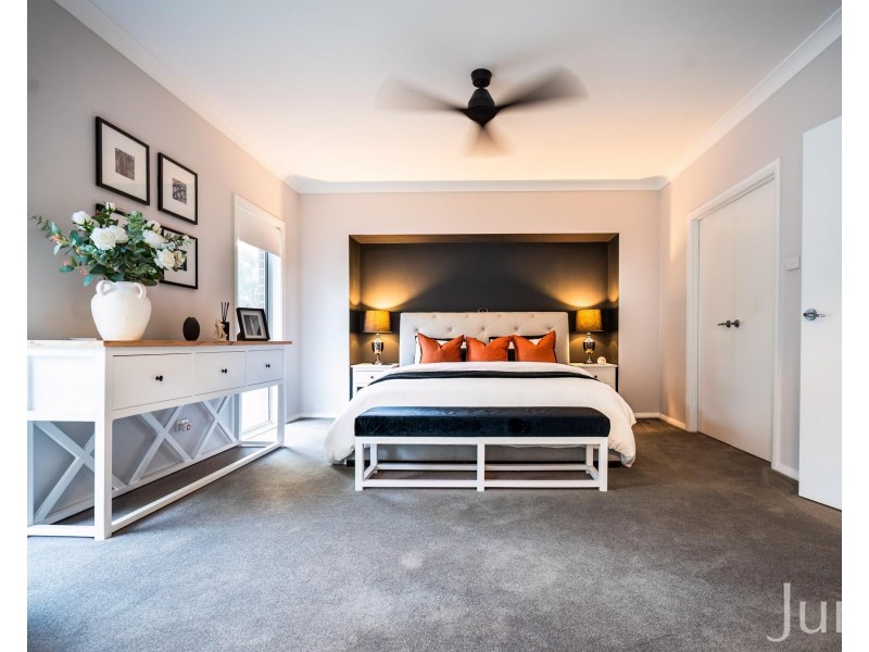 60 Blackburn Close, Lovedale NSW 2325