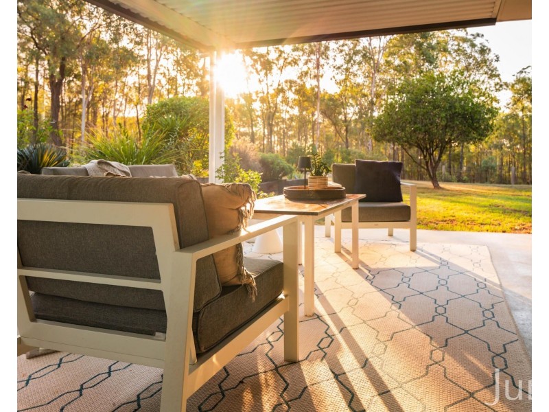 60 Blackburn Close, Lovedale NSW 2325