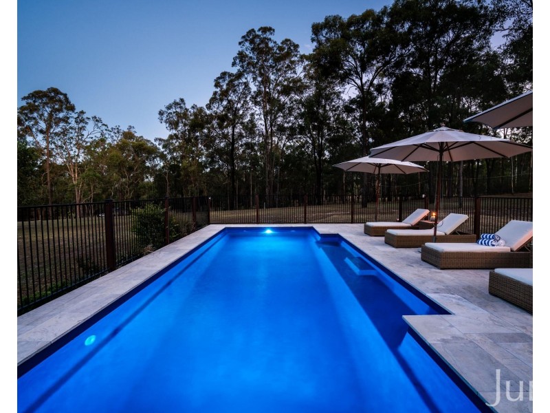 60 Blackburn Close, Lovedale NSW 2325