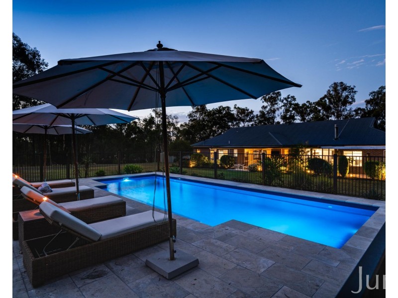 60 Blackburn Close, Lovedale NSW 2325