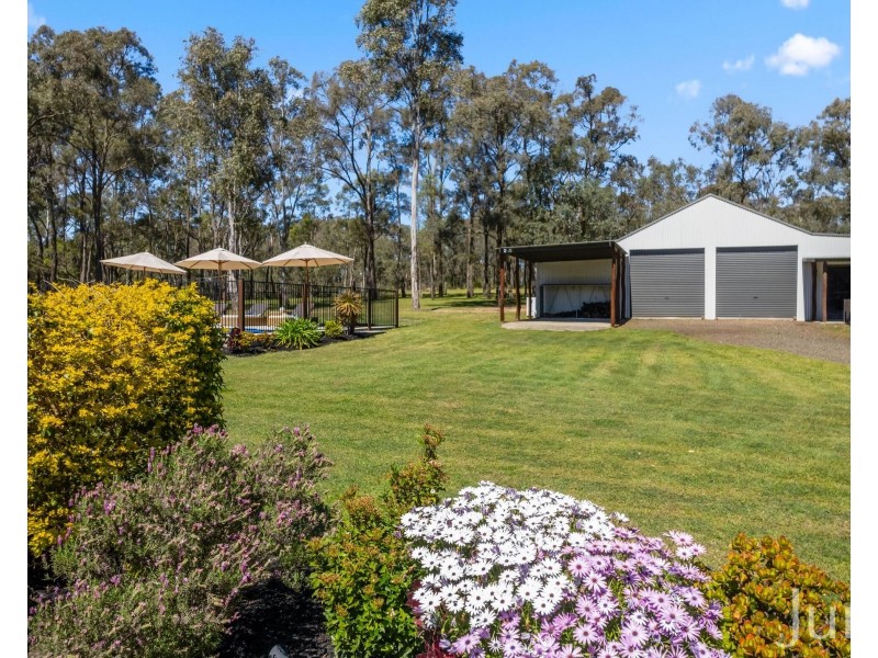 60 Blackburn Close, Lovedale NSW 2325