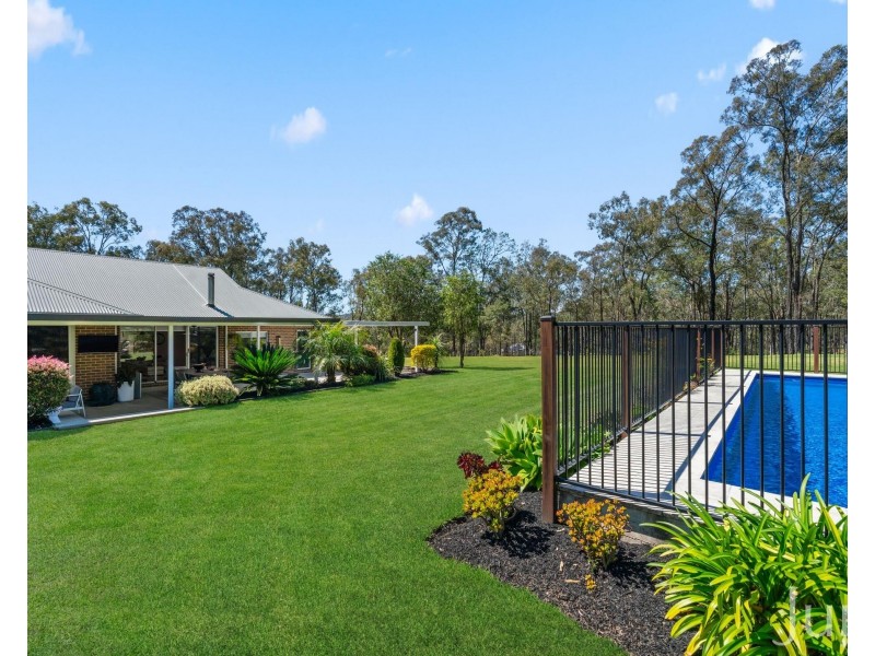 60 Blackburn Close, Lovedale NSW 2325