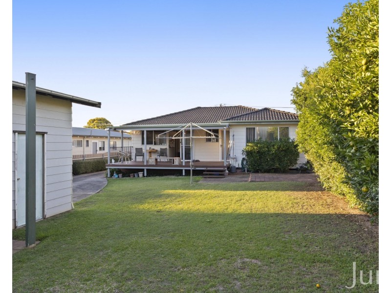 33 Moore Street, Cessnock NSW 2325
