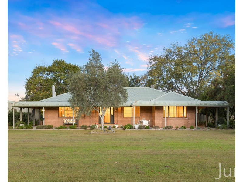 389 Wilderness Road, Lovedale NSW 2325