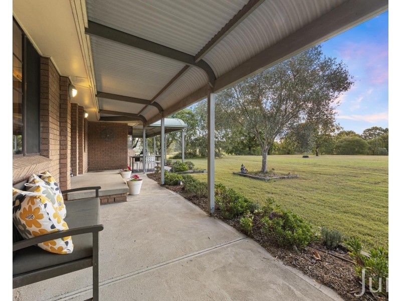 389 Wilderness Road, Lovedale NSW 2325