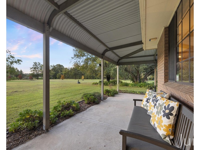 389 Wilderness Road, Lovedale NSW 2325