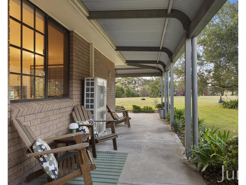389 Wilderness Road, Lovedale NSW 2325