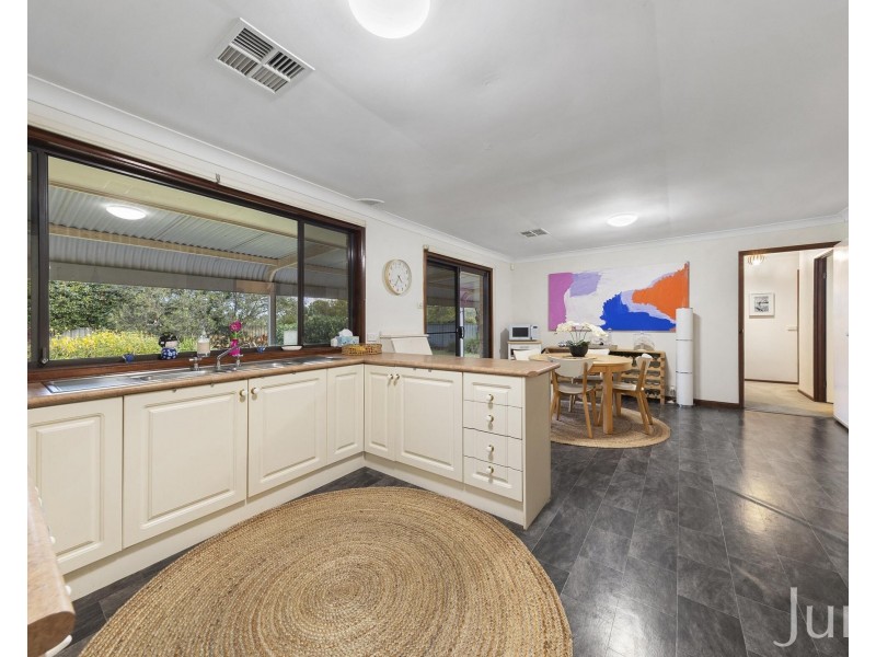 389 Wilderness Road, Lovedale NSW 2325