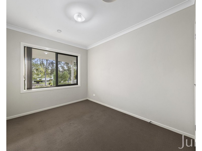 9 Abberton Parkway, North Rothbury NSW 2335