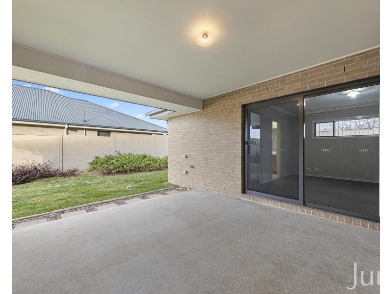 9 Abberton Parkway, North Rothbury NSW 2335