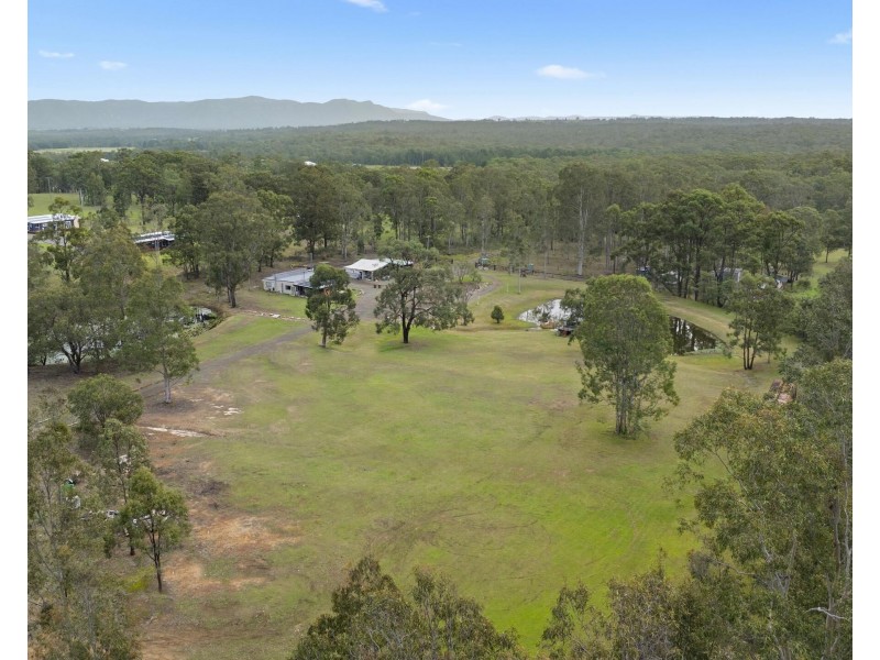 1542 Wine Country Drive, North Rothbury NSW 2335