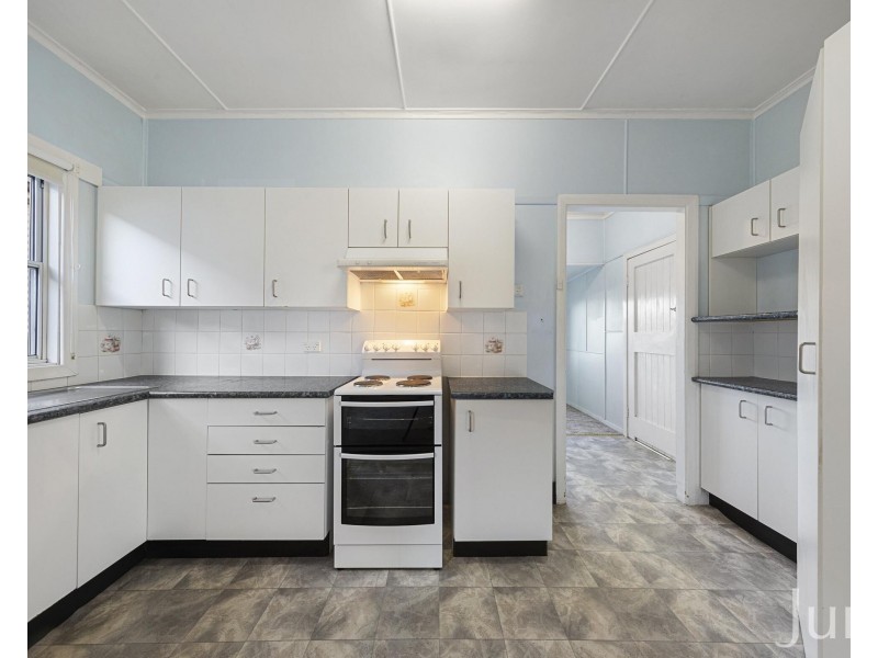 9 Barrett Avenue, Cessnock NSW 2325
