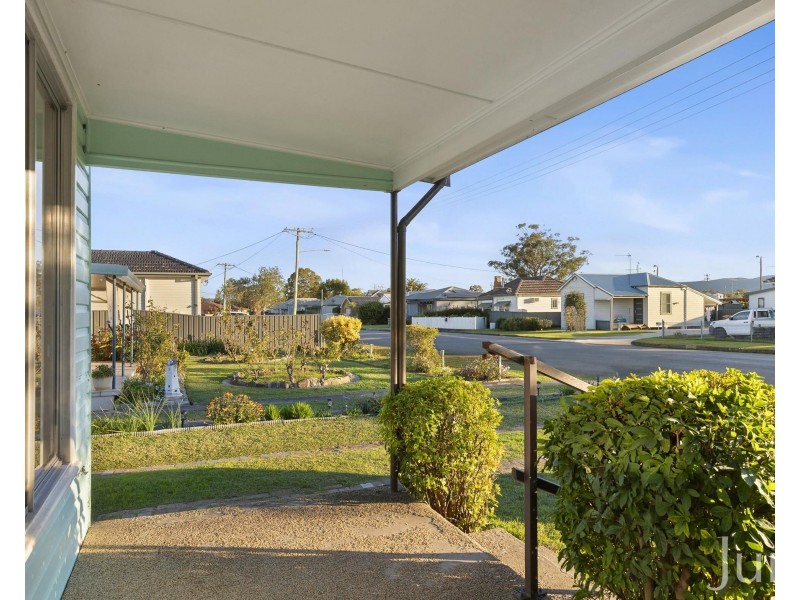 9 Barrett Avenue, Cessnock NSW 2325