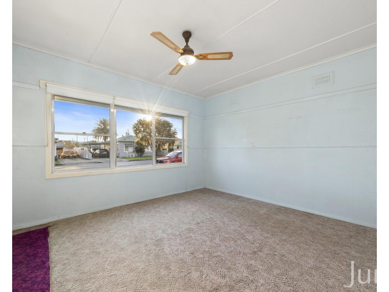 9 Barrett Avenue, Cessnock NSW 2325